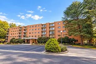 7203 Rockland Hills Dr, Baltimore, MD 21209 - Photo 1