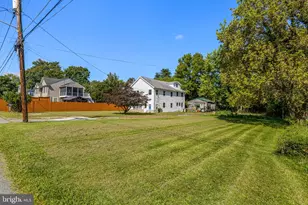404 Dyer Ave, Reisterstown, MD 21136 - Photo 2
