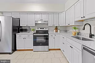 9 Oak Shadows Ct, Baltimore, MD 21228 - Photo 10