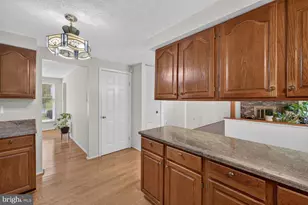 7920 Main Falls Cir, Baltimore, MD 21228 - Photo 10