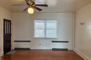 8 Nunnery Ln, Catonsville, MD 21228 - Photo 2