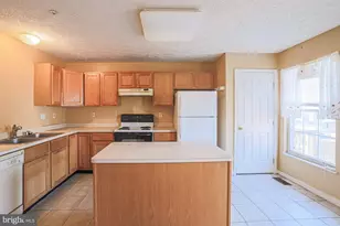 63 Choctaw Ct, Middle River, MD 21220 - Photo 12