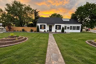 2 Terrace Rd, Essex, MD 21221 - Photo 1