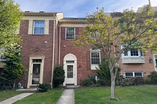 7 Valley Crossing Cir, Cockeysville, MD 21030 - Photo 1