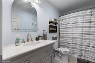 38 Chesthill Ct, Baltimore, MD 21236 - Photo 18