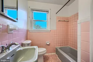 3 Wilfred Ct, Towson, MD 21204 - Photo 24