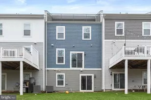 304 Sweetbay Rd, Essex, MD 21221 - Photo 8