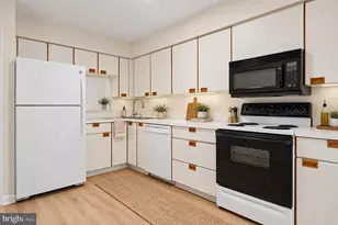 1 Pipe Hill Ct, Baltimore, MD 21209 - Photo 10