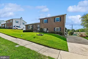 6739 Fox Meadow Rd, Gwynn Oak, MD 21207 - Photo 2
