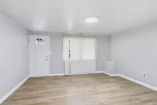 2716 Yarnall Rd, Halethorpe, MD 21227 - Photo 2