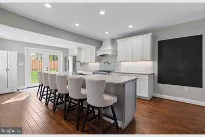 211 Hazel Avenue, Baltimore, MD 21227 - Photo 10