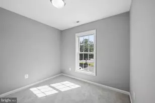 656 Villager Cir, Baltimore, MD 21222 - Photo 16