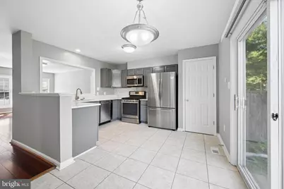 656 Villager Circle, Baltimore, MD 21222 - Photo 6
