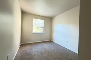9322 Fitzharding Ln, Owings Mills, MD 21117 - Photo 12