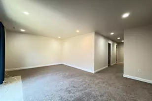 9322 Fitzharding Ln, Owings Mills, MD 21117 - Photo 16