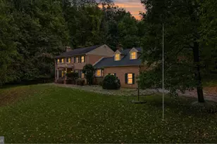 300 Stonehurst Rd, Phoenix, MD 21131 - Photo 2