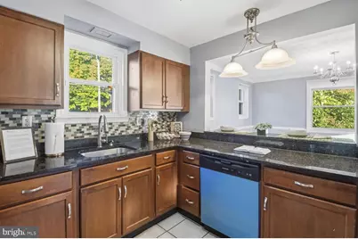 724 Charing Cross Road, Baltimore, MD 21229 - Photo 14