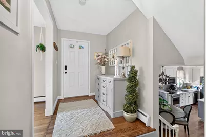 8206 Robin Hood Court, Towson, MD 21204 - Photo 10