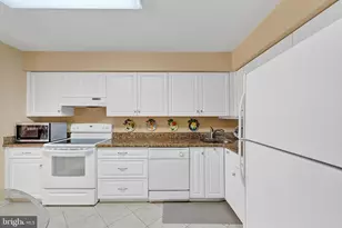 2151 Woodbox Ln, Baltimore, MD 21209 - Photo 24