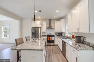 506 Armstrong Ln, Essex, MD 21221 - Photo 8