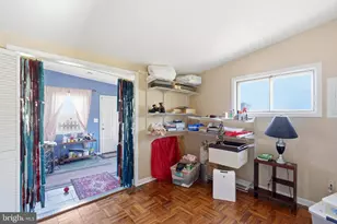6104 Sunny Ln, Baltimore, MD 21207 - Photo 16