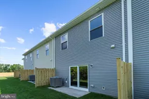 8131 Bartholomew Ct, Baltimore, MD 21206 - Photo 6