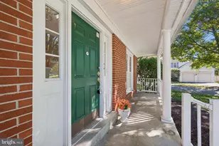 23 Franklin Tree Ct, Catonsville, MD 21228 - Photo 2
