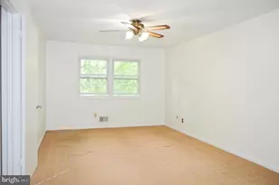 8814 Lafayette Dr, Owings, MD 20736 - Photo 12