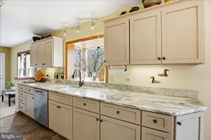 300 Owings Hill Ct, Owings, MD 20736 - Photo 10