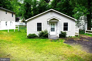 724 Spruce Dr, Lusby, MD 20657 - Photo 2