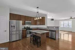 592 Burr Oak Ct, Prince Frederick, MD 20678 - Photo 2