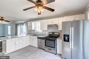 12121 Catalina Dr, Lusby, MD 20657 - Photo 8