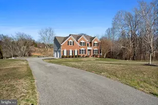4337 Barberry Dr, Huntingtown, MD 20639 - Photo 2