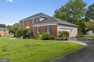 11871 Lexington Dr, Dunkirk, MD 20754 - Photo 2