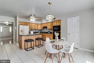 12310 Longleaf Ln, Dunkirk, MD 20754 - Photo 8