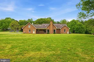 1126 Somerset Ln, Owings, MD 20736 - Photo 2
