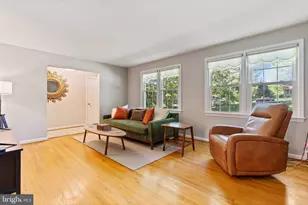 11219 Lakeview Dr, Dunkirk, MD 20754 - Photo 4