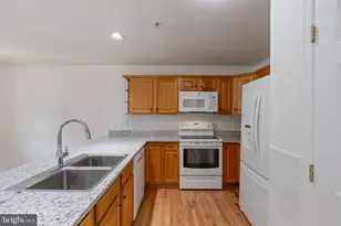 211 Westlake Blvd, Prince Frederick, MD 20678 - Photo 8