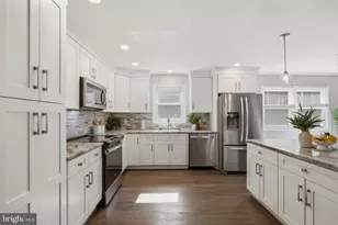 8827 Lafayette Dr, Owings, MD 20736 - Photo 10