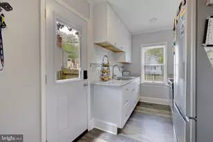 295 West Ave, Prince Frederick, MD 20678 - Photo 2