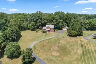 215 Hoile Ln, Huntingtown, MD 20639 - Photo 2