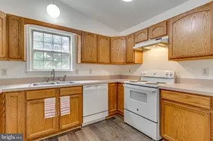 3932 Summer City Blvd, Chesapeake Beach, MD 20732 - Photo 10