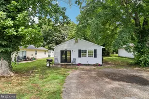 345 Laurel Dr, Lusby, MD 20657 - Photo 2