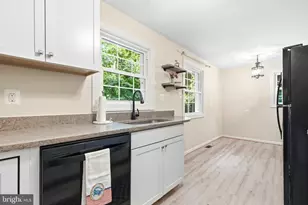 410 Hawthorne Ct, Lusby, MD 20657 - Photo 14