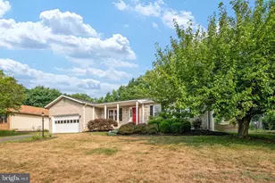 2110 Clearview Dr, Owings, MD 20736 - Photo 2