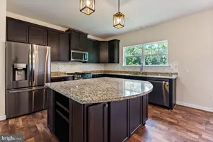 555 English Oak Ln, Prince Frederick, MD 20678 - Photo 2