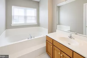 212 Cambridge Pl, Prince Frederick, MD 20678 - Photo 8