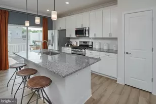 11007 Barnard Pl, White Plains, MD 20695 - Photo 4