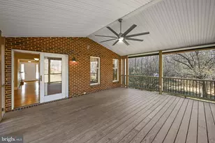 16966 Teagues Point Rd, Hughesville, MD 20637 - Photo 32