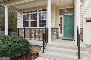2086 Downshire Ct, Waldorf, MD 20603 - Photo 2